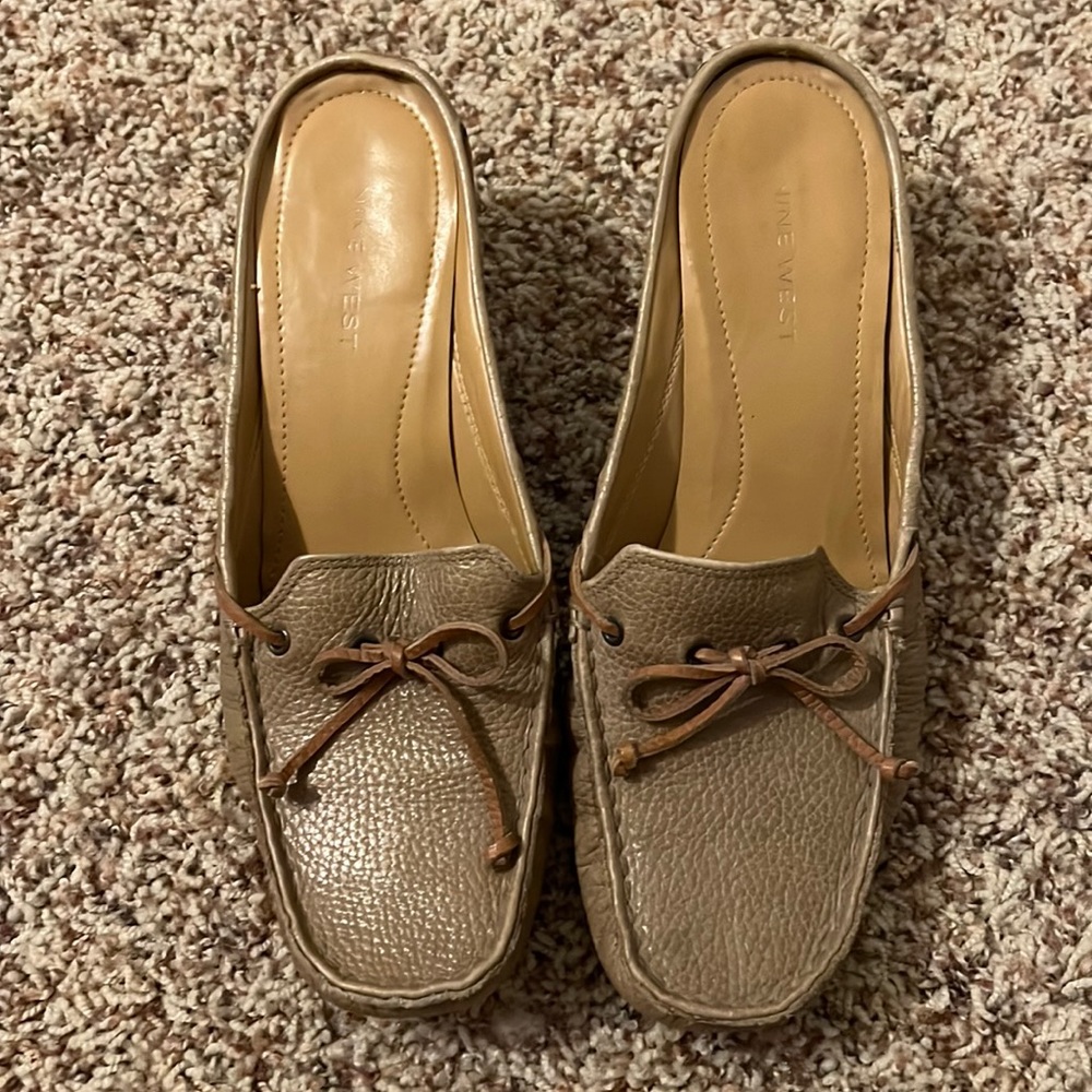 Nine West! VIDIVAR kitten heel leather Mules!